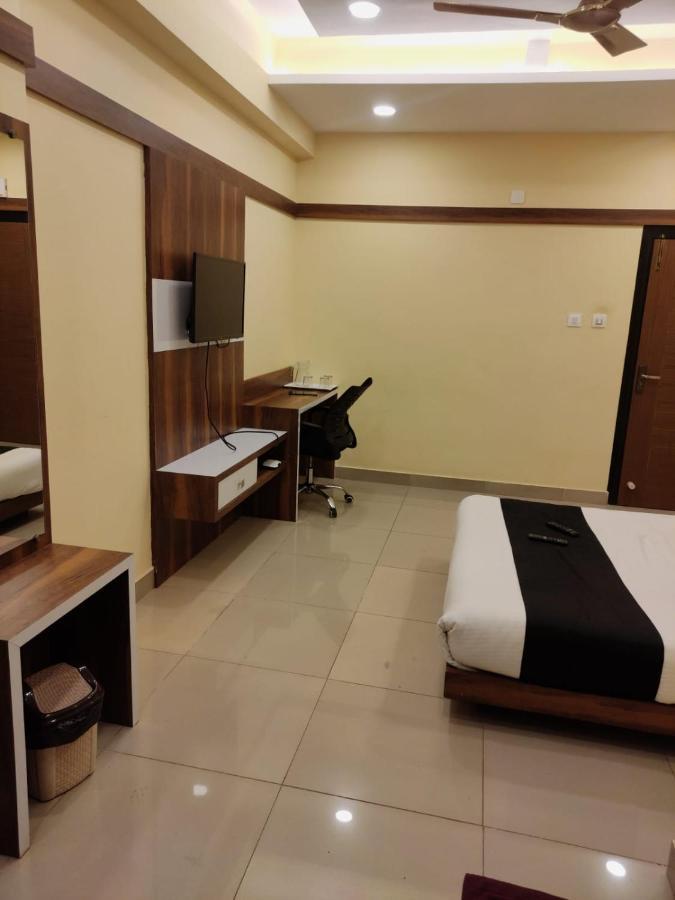 Hotel Keerthana Puttur Puttur  Exterior photo
